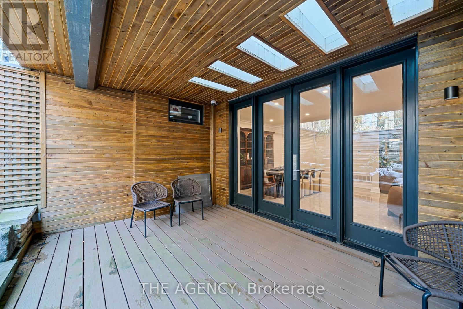 18 Suncrest Drive, Toronto, Ontario  M3C 2L2 - Photo 34 - C12872638