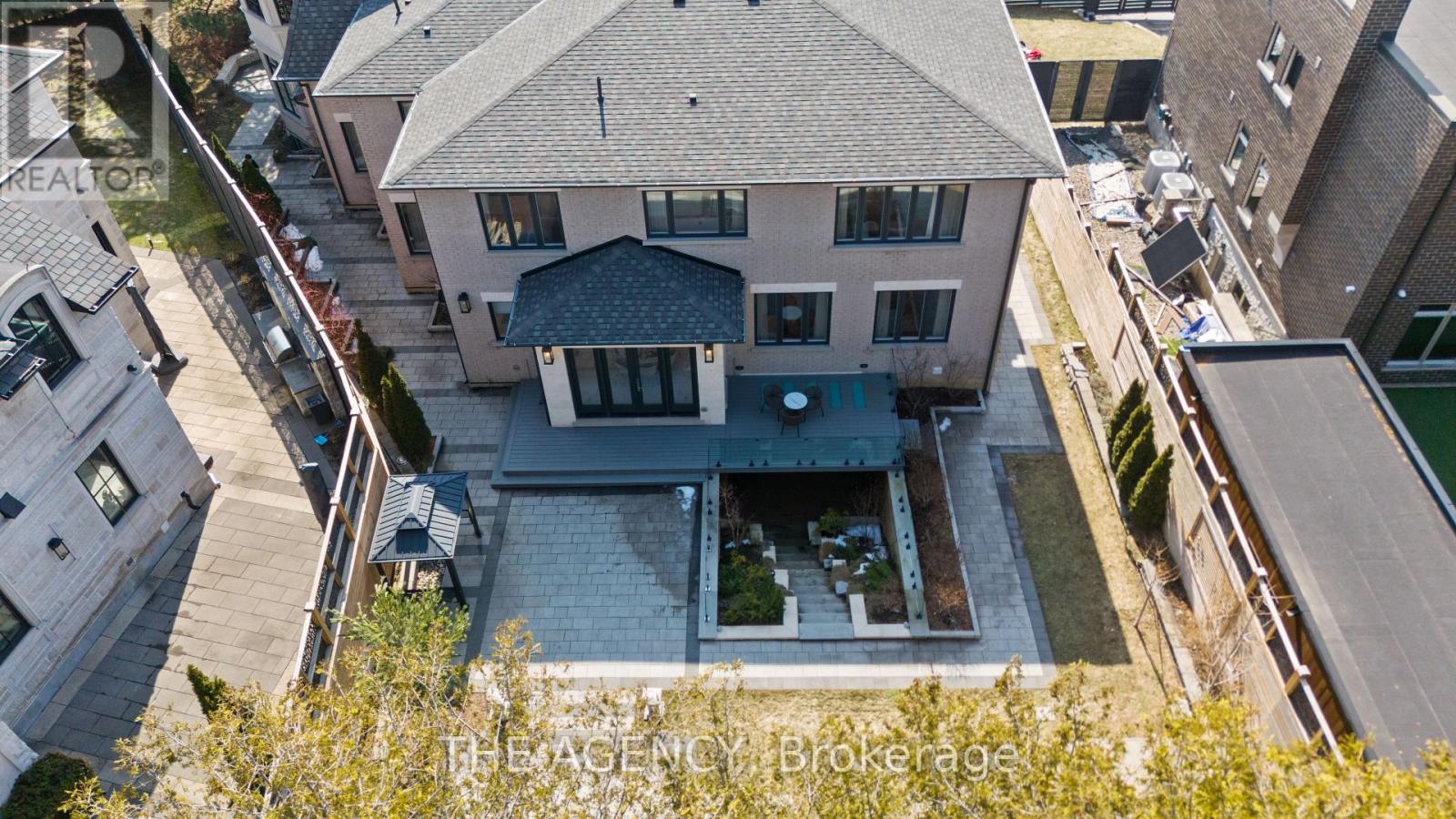 18 Suncrest Drive, Toronto, Ontario  M3C 2L2 - Photo 41 - C12872638