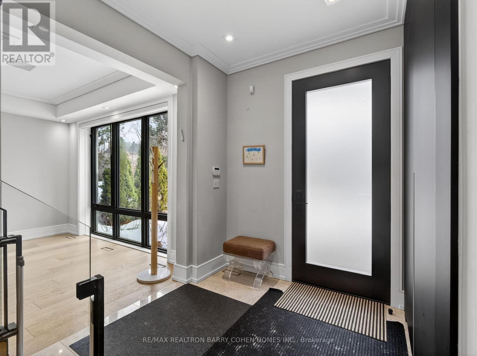 4 Forest Wood, Toronto, Ontario  M5N 2V6 - Photo 2 - C12872644