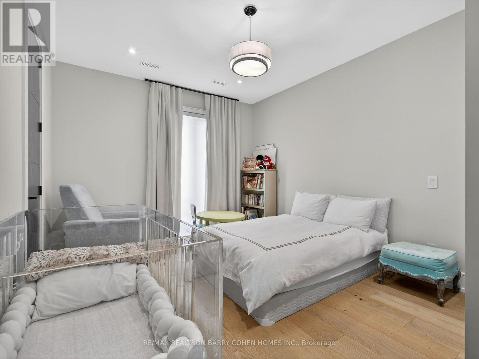 4 Forest Wood, Toronto, Ontario  M5N 2V6 - Photo 22 - C12872644