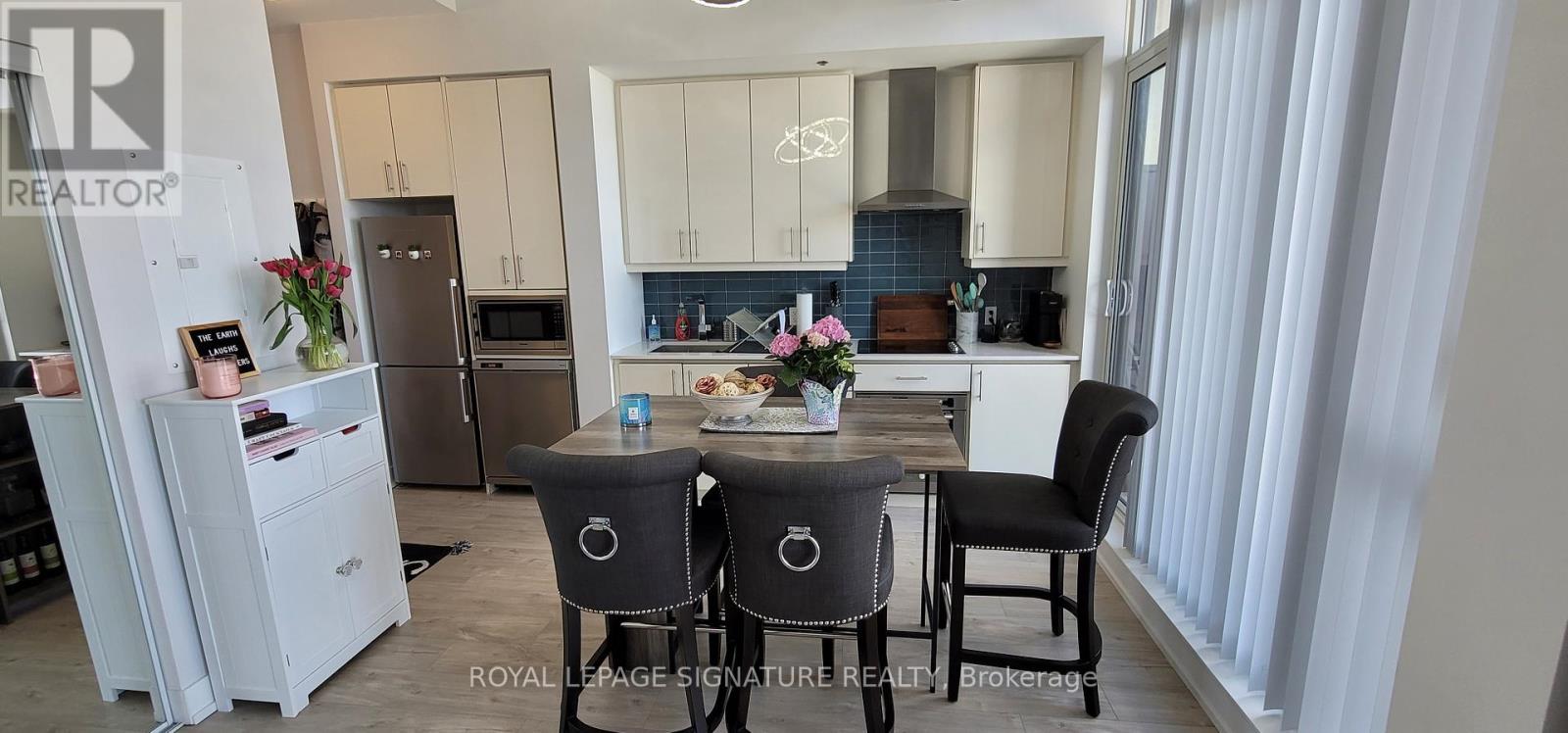 1002 - 75 The Donway W, Toronto, Ontario  M3C 2E9 - Photo 2 - C12872690