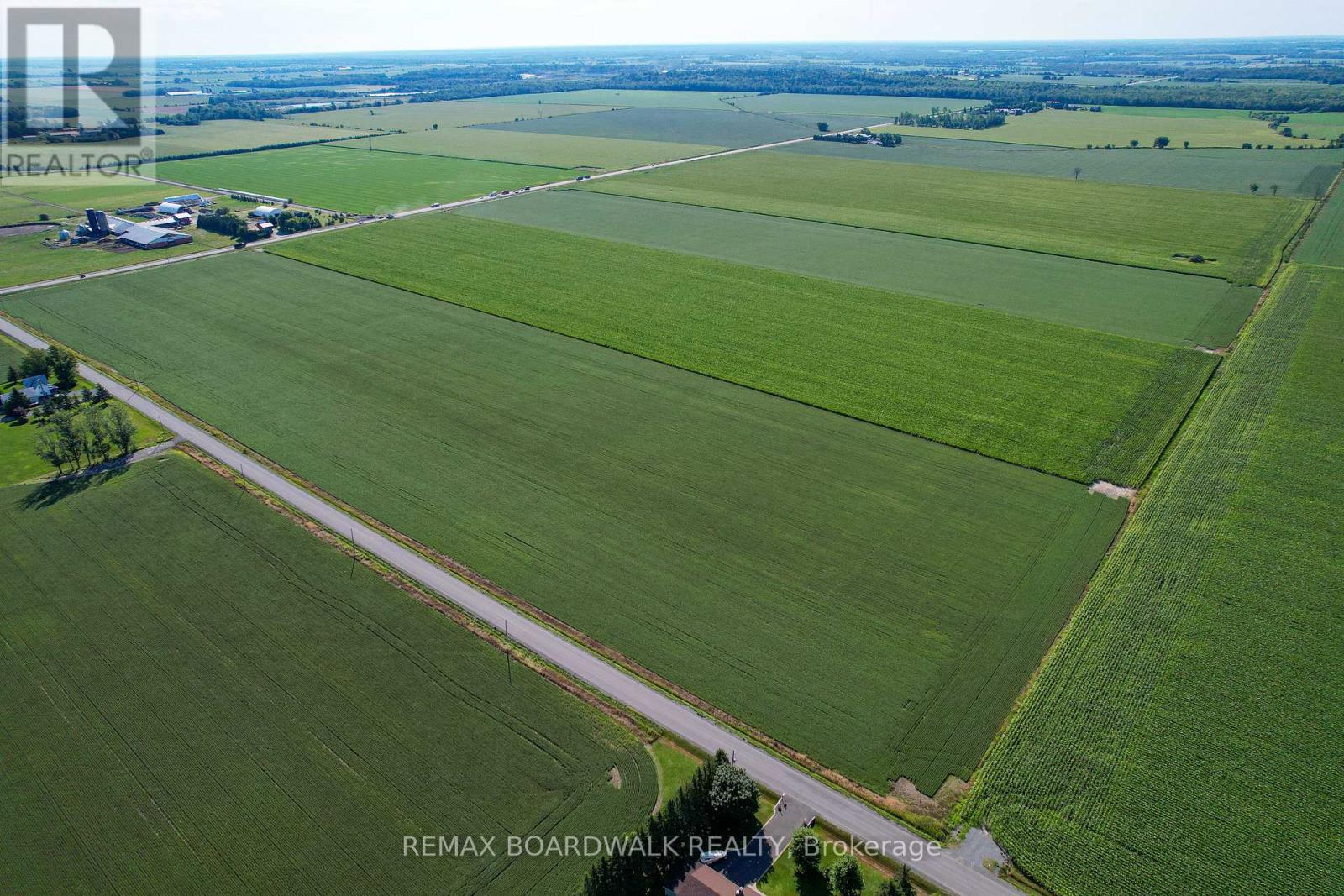 1352 Wall Road, Ottawa, Ontario  K4B 1H9 - Photo 2 - X12872624