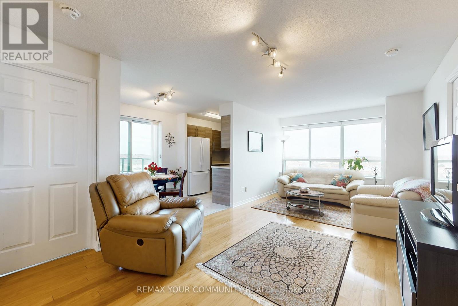 1004 - 11 Oneida Crescent, Richmond Hill, Ontario  L4B 0A1 - Photo 6 - N12698926