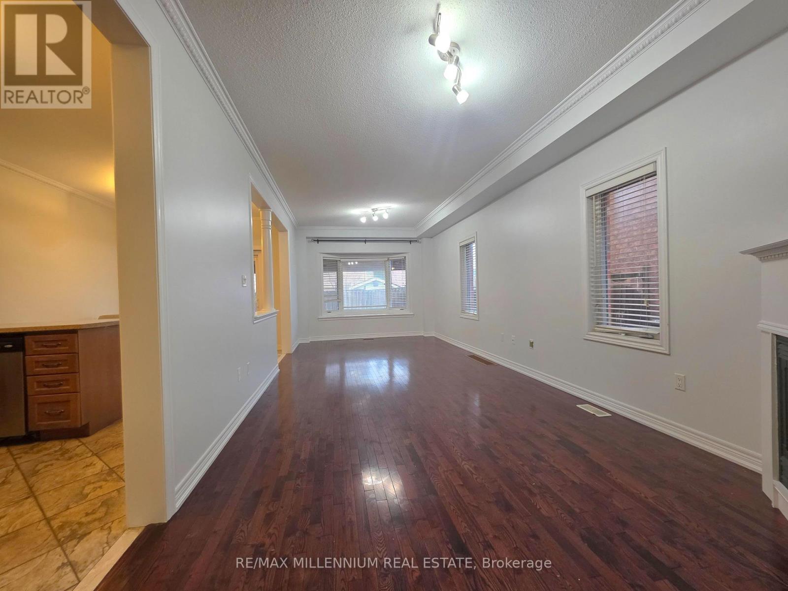 150 Ozner Crescent, Vaughan, Ontario  L4H 0G1 - Photo 27 - N12869378