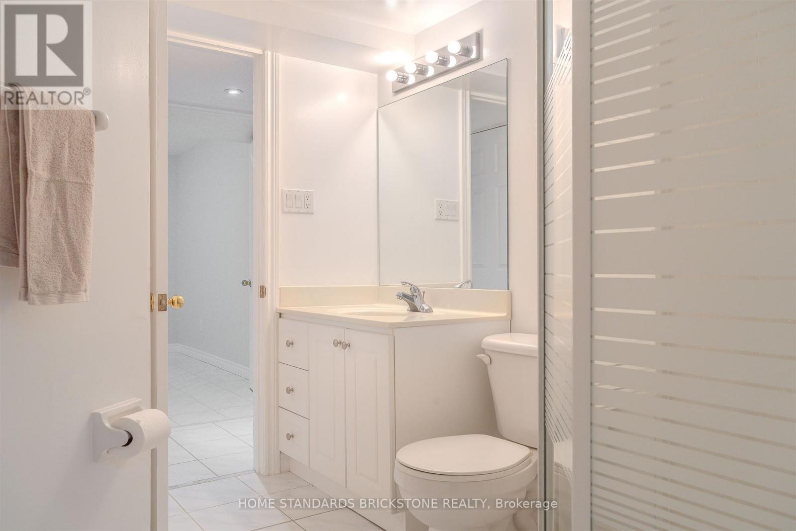 4538 Penhallow Road, Mississauga, Ontario  L5V 1E7 - Photo 46 - W12864988