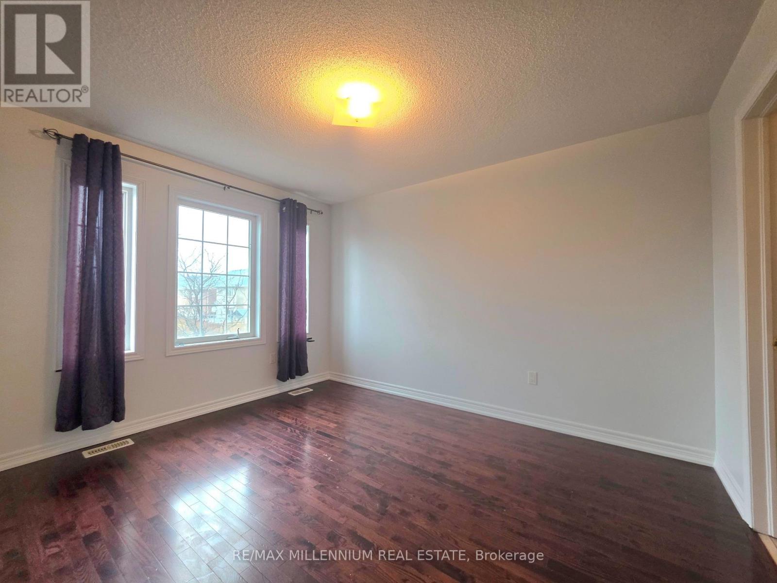 150 Ozner Crescent, Vaughan, Ontario  L4H 0G1 - Photo 49 - N12869378