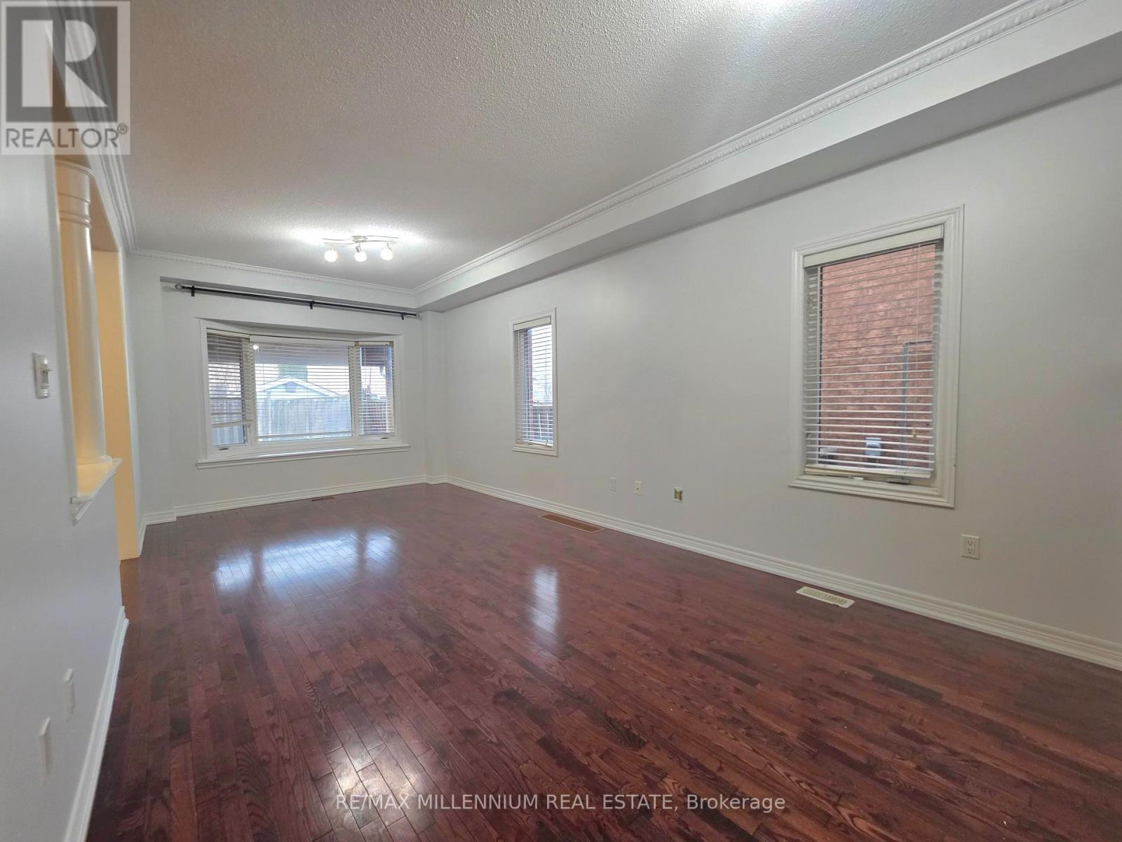 150 Ozner Crescent, Vaughan, Ontario  L4H 0G1 - Photo 35 - N12869378