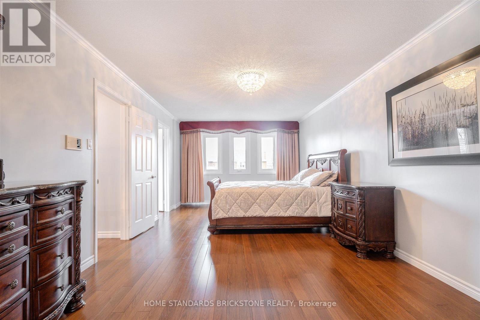 4538 Penhallow Road, Mississauga, Ontario  L5V 1E7 - Photo 25 - W12864988