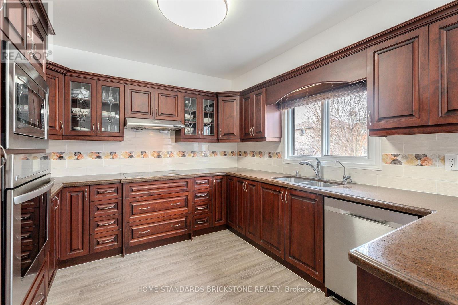 4538 Penhallow Road, Mississauga, Ontario  L5V 1E7 - Photo 12 - W12864988