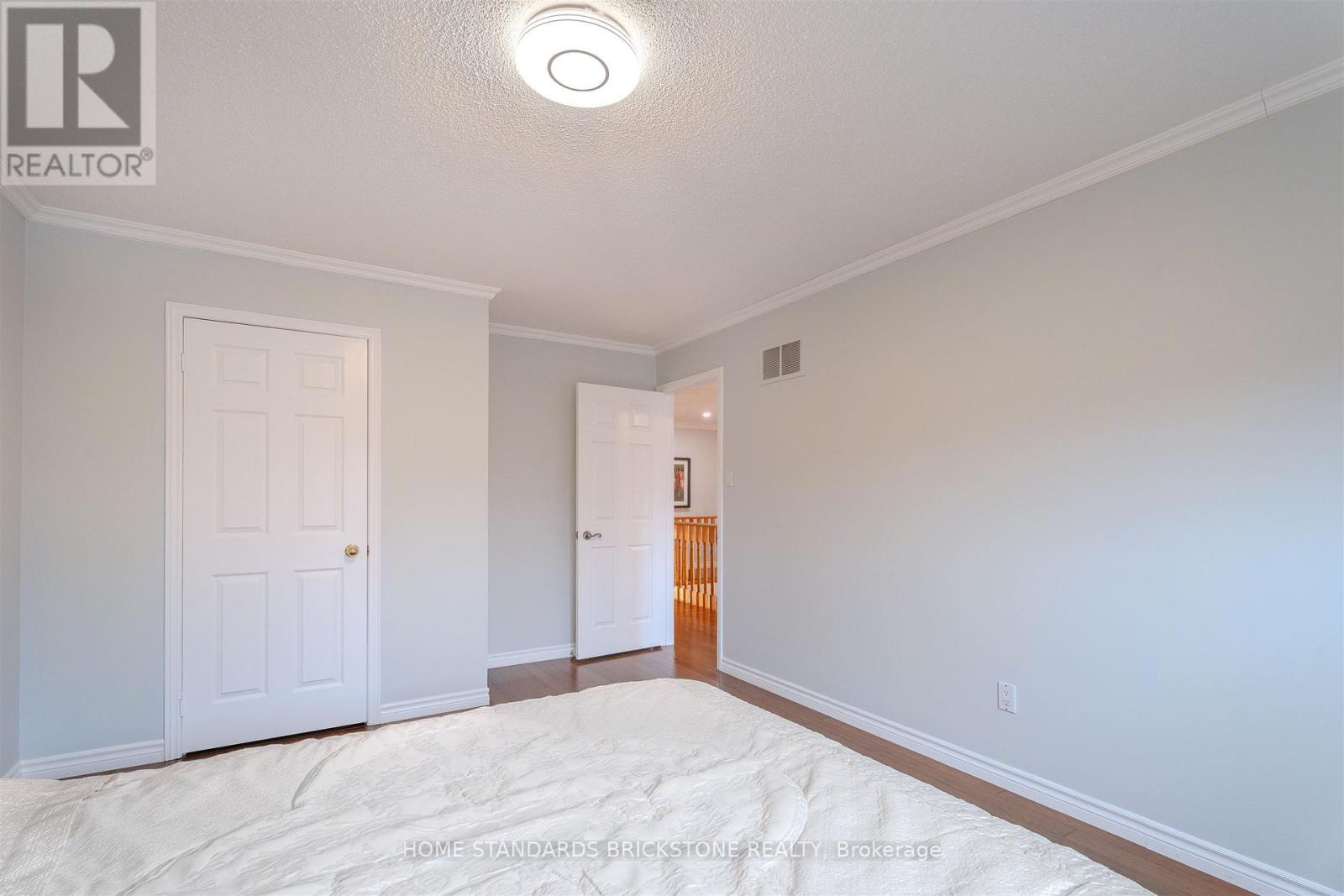 4538 Penhallow Road, Mississauga, Ontario  L5V 1E7 - Photo 33 - W12864988