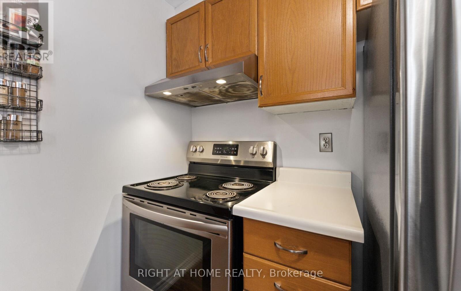 56 Ferguson Drive, Barrie (Northwest), Ontario  L4N 7B5 - Photo 8 - S12872662