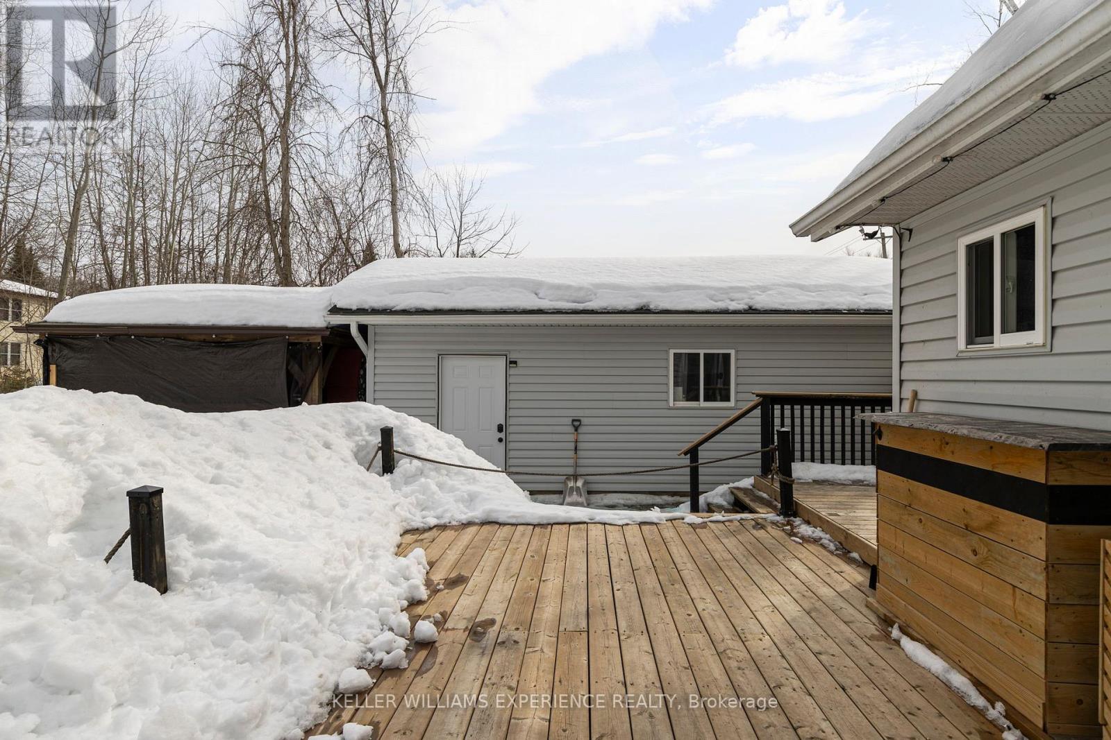 109 Ellen Street, Tay (Victoria Harbour), Ontario  L0K 2A0 - Photo 15 - S12872684