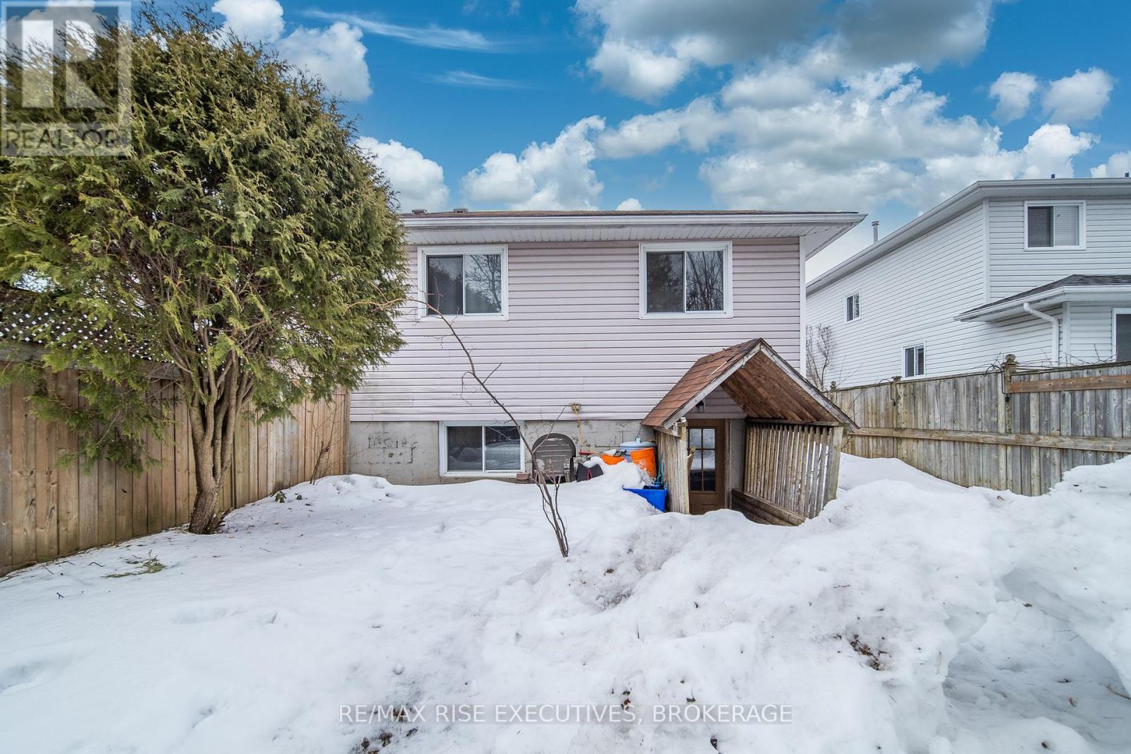 984 Waterbury Crescent, Kingston, Ontario  K7M 8V3 - Photo 38 - X12872434
