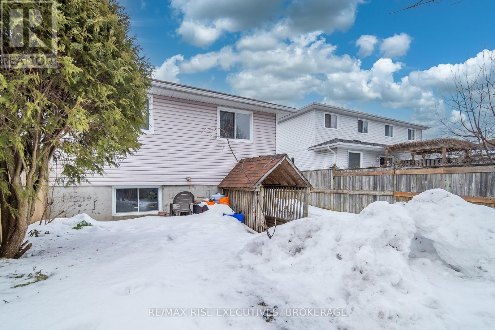 984 Waterbury Crescent, Kingston, Ontario  K7M 8V3 - Photo 39 - X12872434