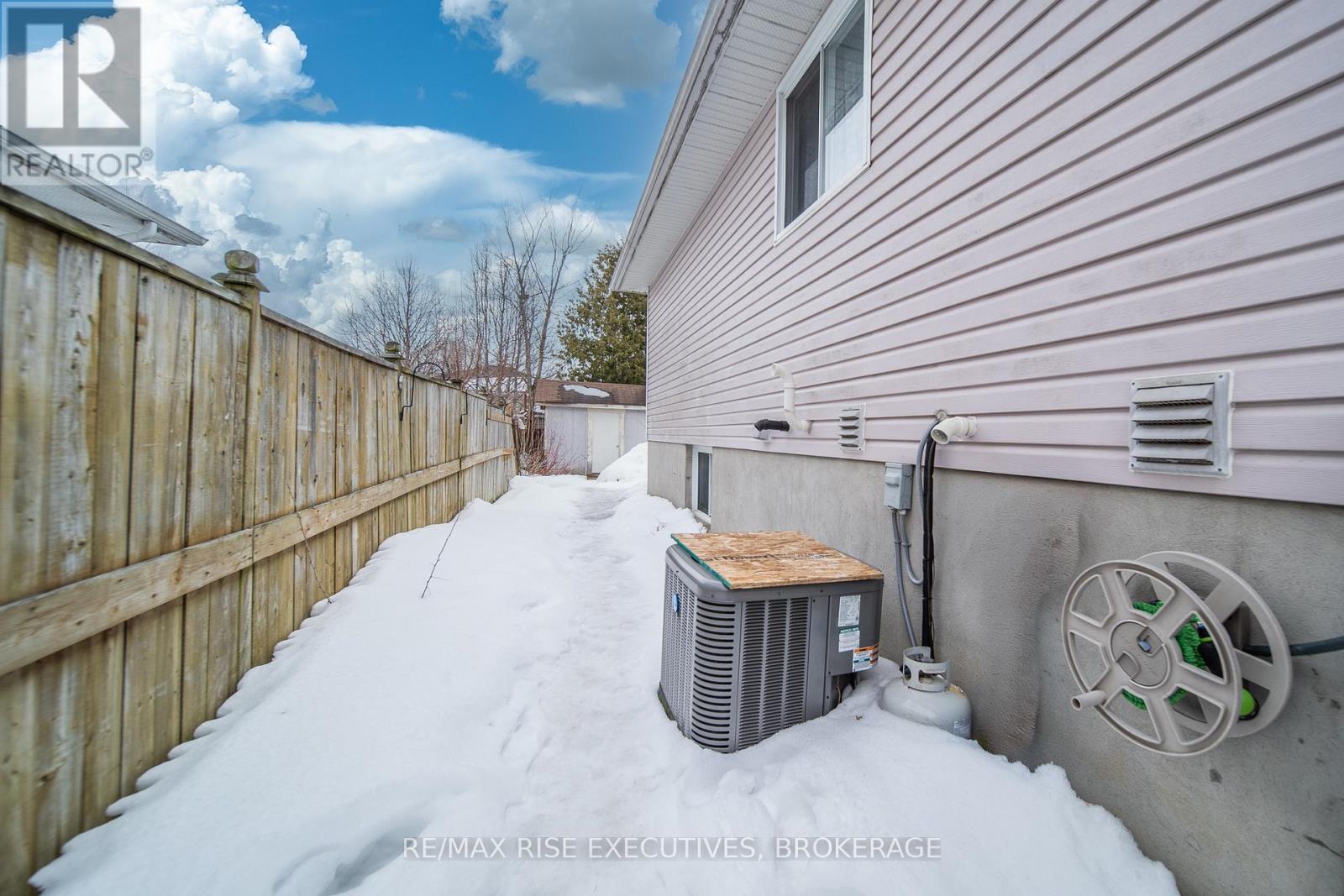 984 Waterbury Crescent, Kingston, Ontario  K7M 8V3 - Photo 43 - X12872434
