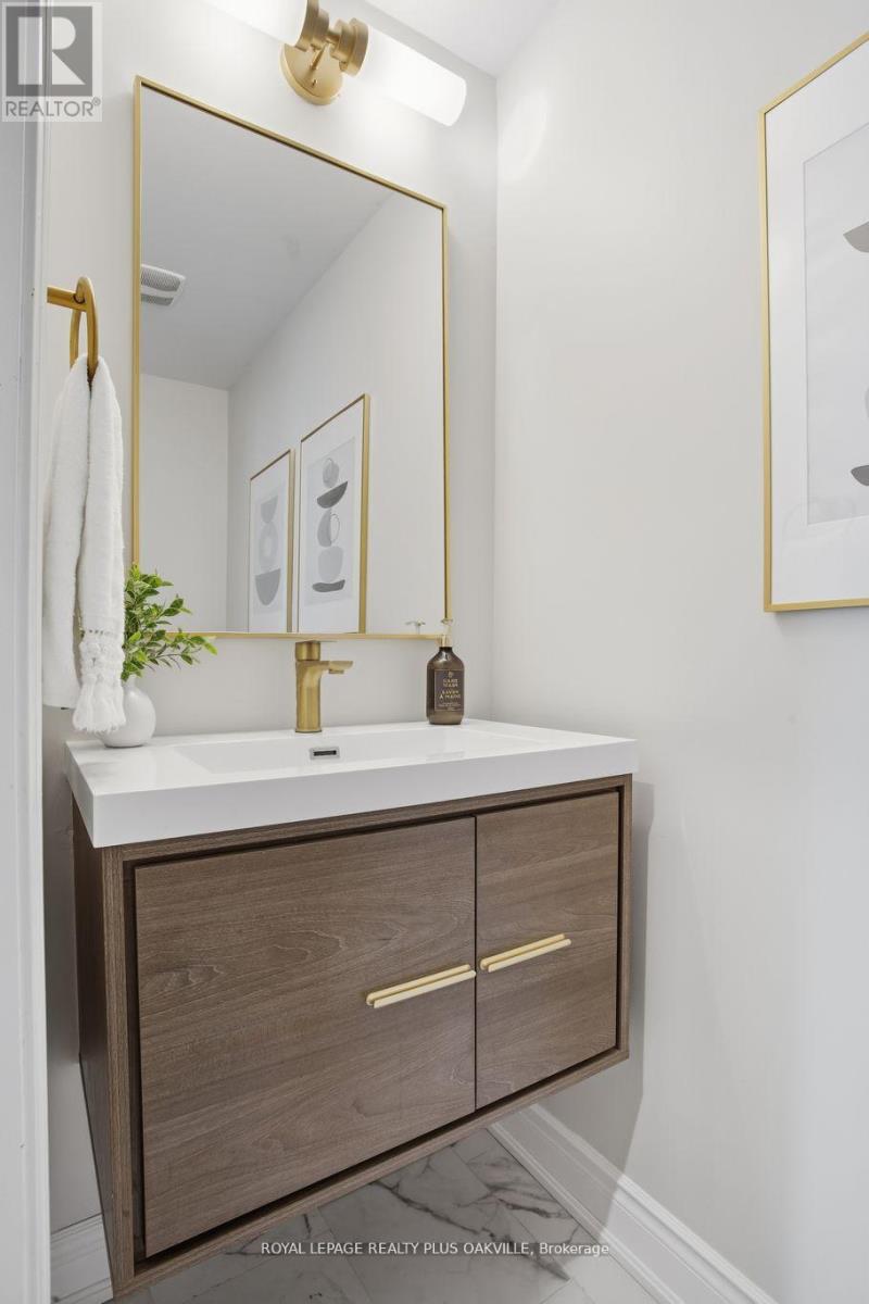 3488 Rebecca Street, Oakville, Ontario  L6L 6X9 - Photo 19 - W12872614