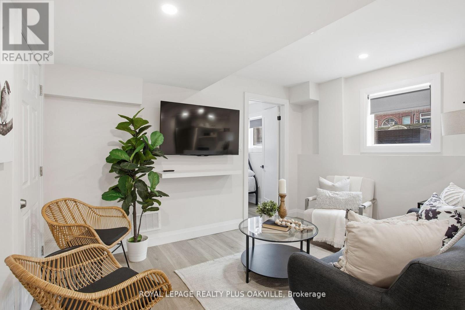 3488 Rebecca Street, Oakville, Ontario  L6L 6X9 - Photo 38 - W12872614