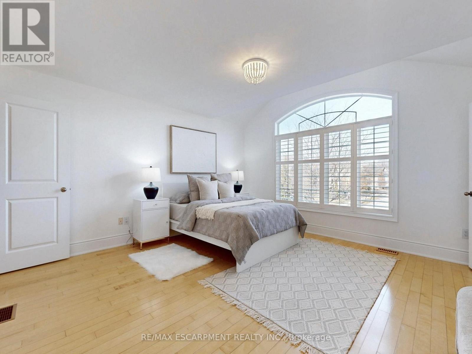 3340 Mistwell Crescent, Oakville, Ontario  L6L 0A3 - Photo 24 - W12872640