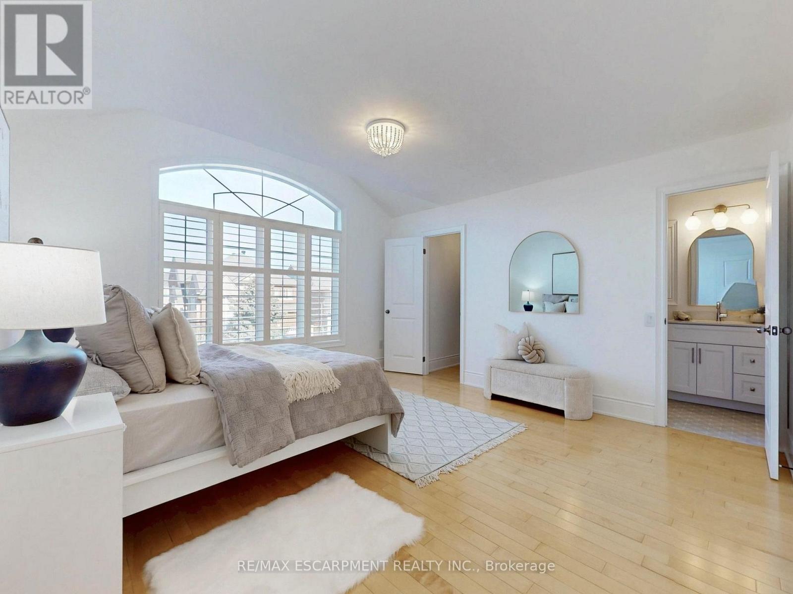 3340 Mistwell Crescent, Oakville, Ontario  L6L 0A3 - Photo 25 - W12872640