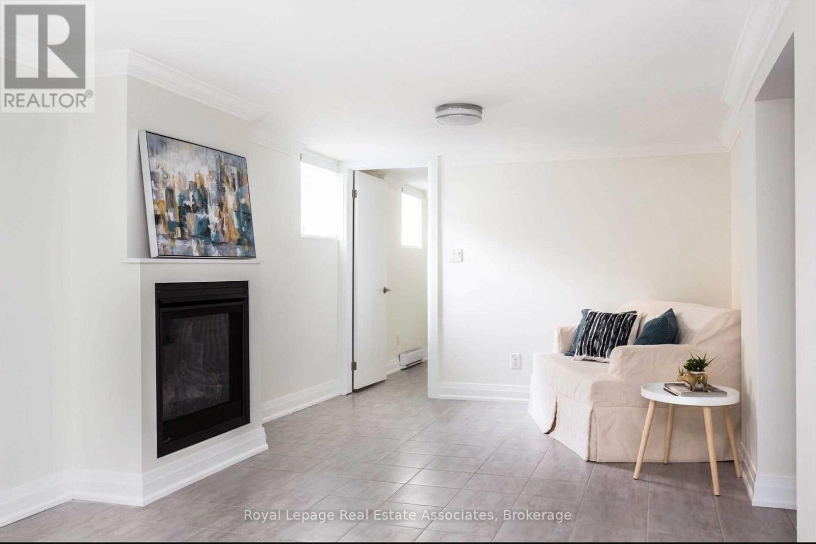 Lower Level - 669 Indian Rd Road, Toronto, Ontario  M6P 1H8 - Photo 5 - W12872674