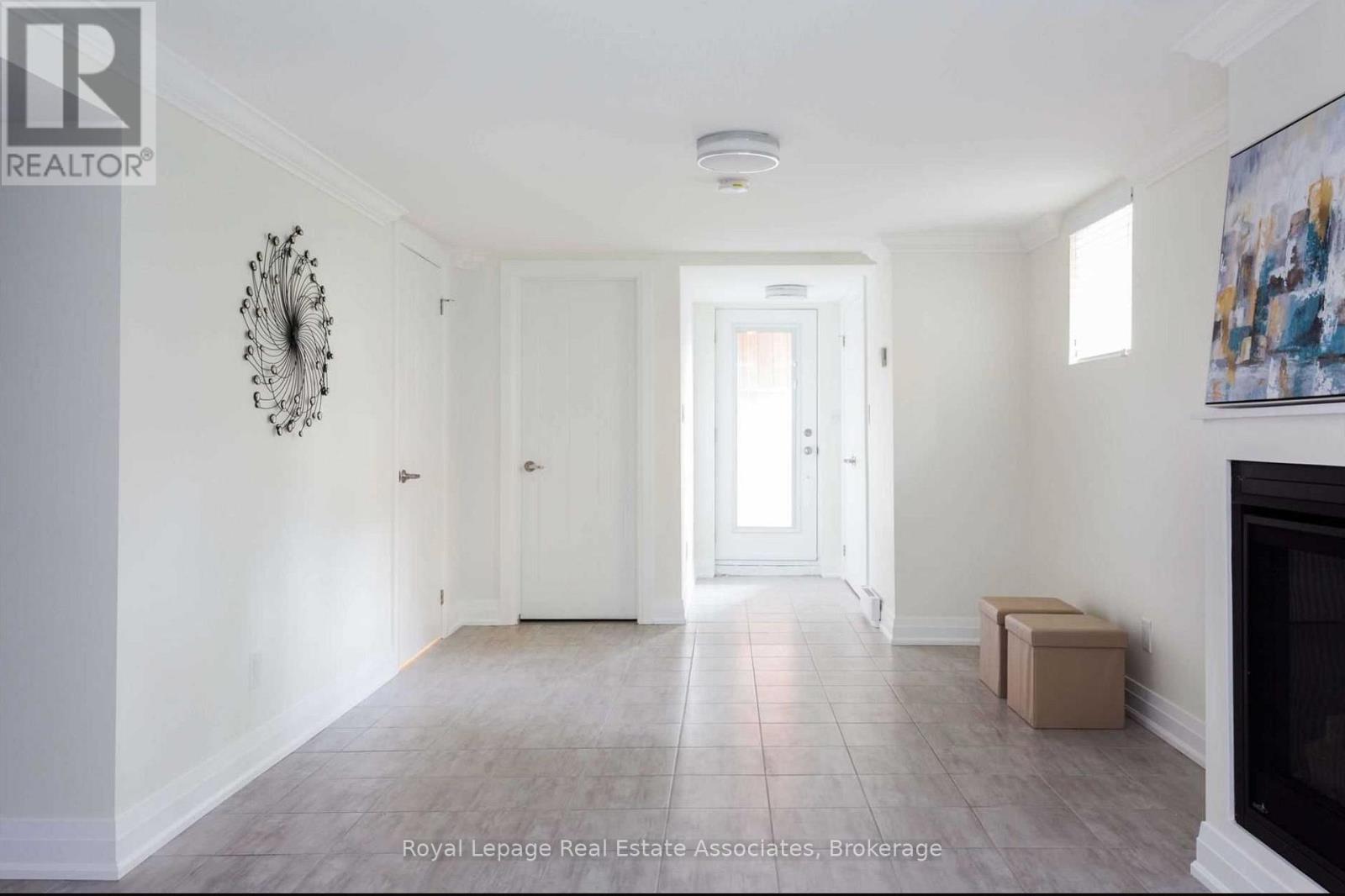 Lower Level - 669 Indian Rd Road, Toronto, Ontario  M6P 1H8 - Photo 6 - W12872674