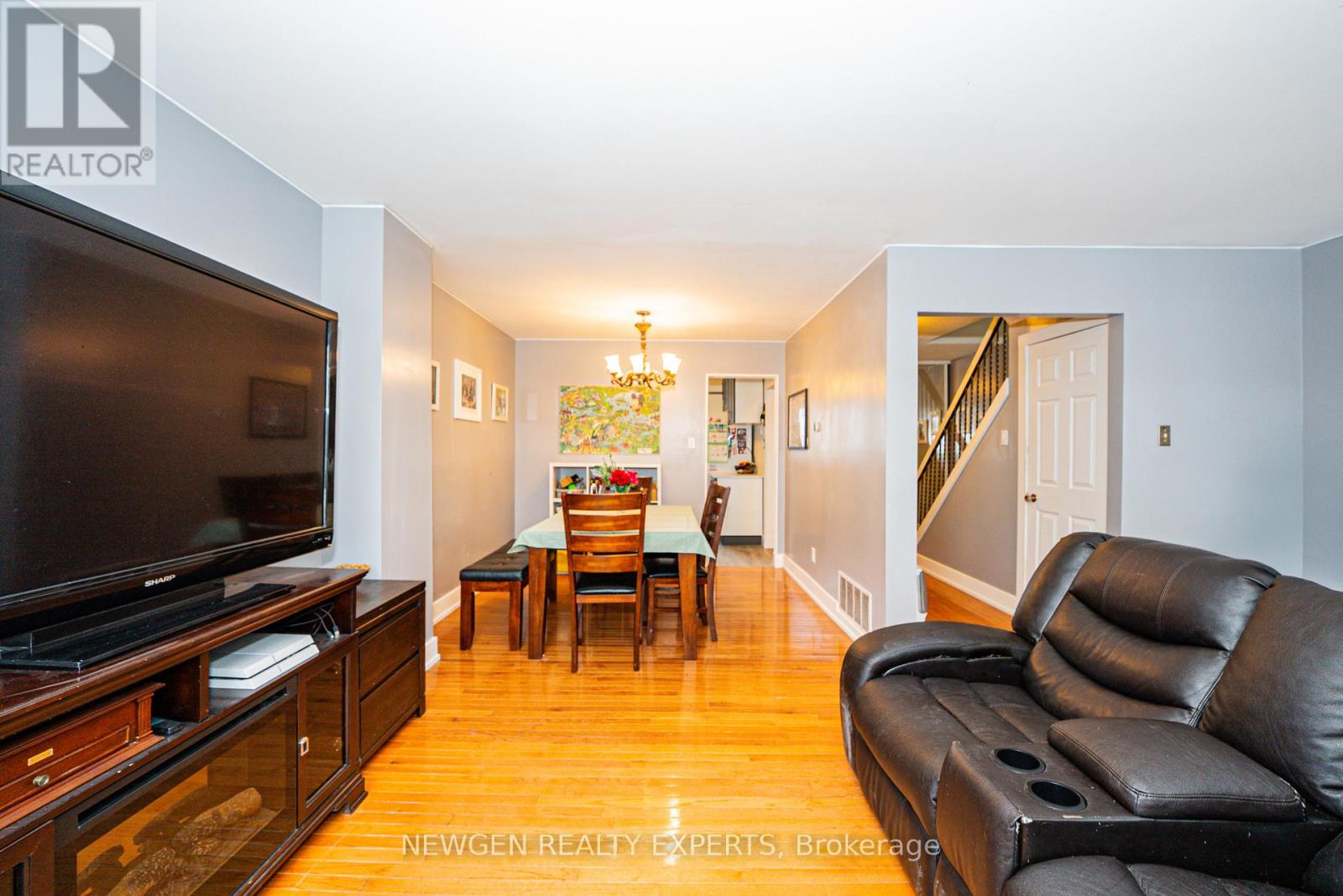 87 Moregate Crescent, Brampton, Ontario  L6S 3K9 - Photo 10 - W12872678