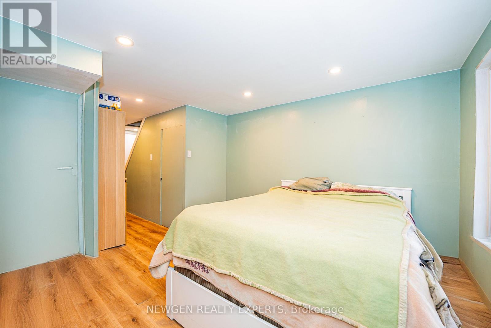 87 Moregate Crescent, Brampton, Ontario  L6S 3K9 - Photo 22 - W12872678