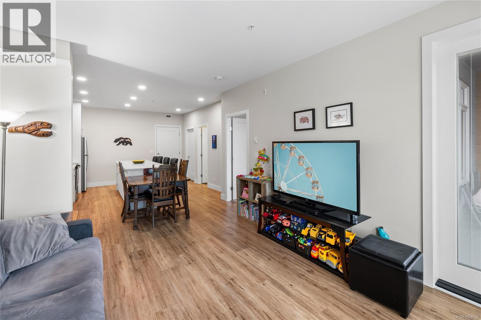 202 6540 Metral Dr, Nanaimo, British Columbia  V9T 2L8 - Photo 11 - 1028553