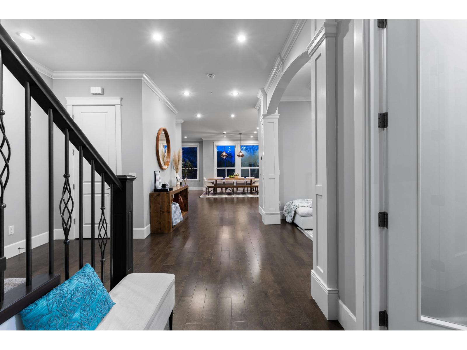 19685 71b Avenue, Langley, British Columbia  V2Y 3A4 - Photo 3 - R3098652