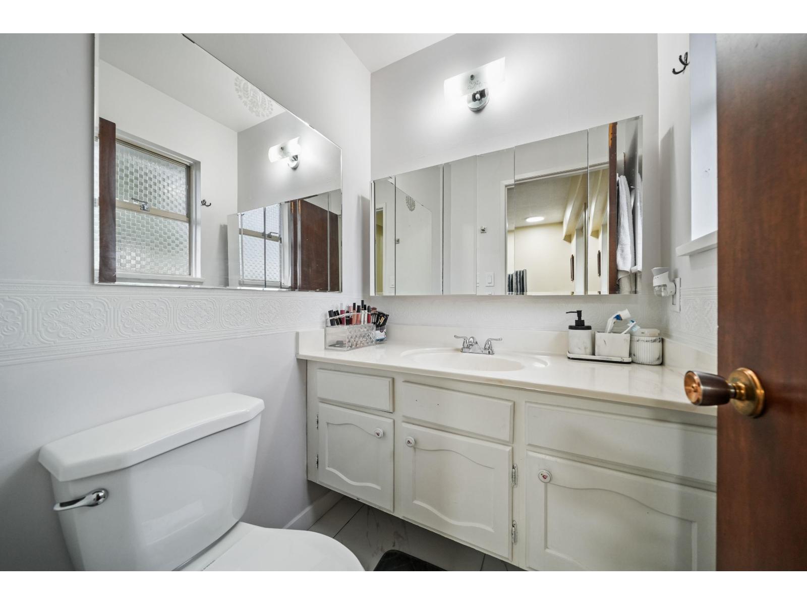 11735 94a Avenue, Delta, British Columbia  V4C 3S4 - Photo 13 - R3074248