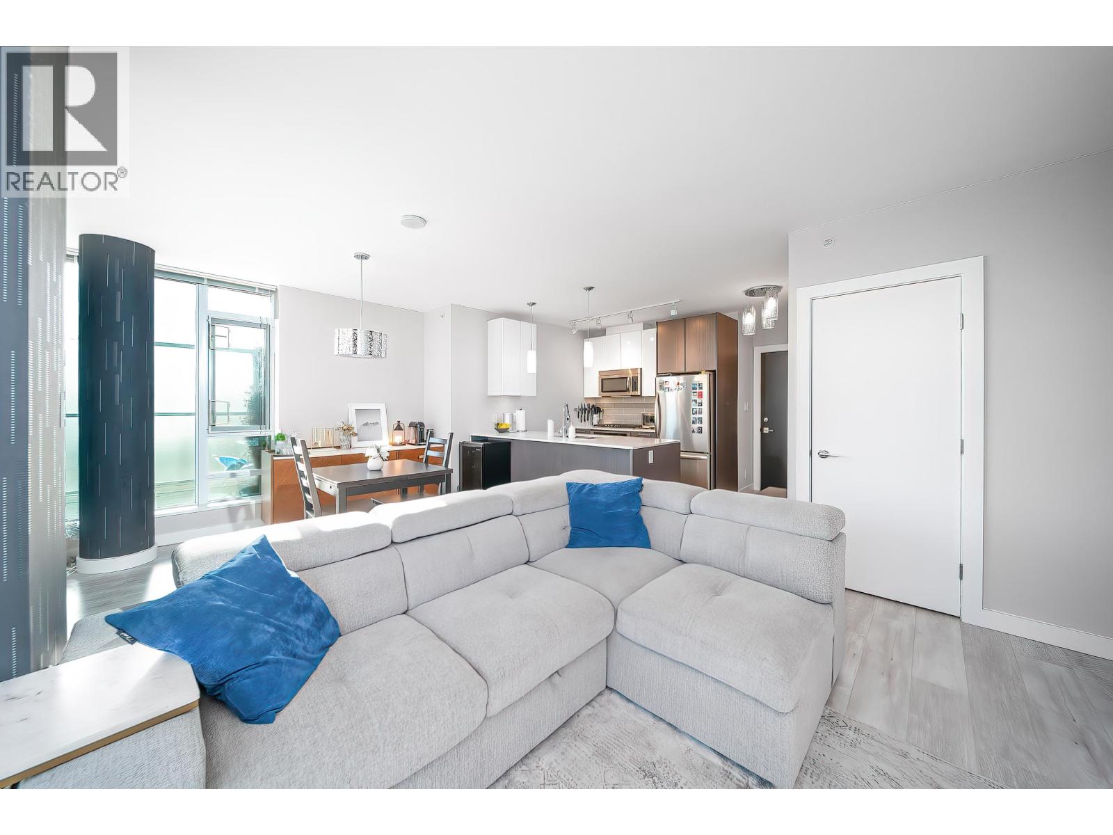 1201 6951 Elmbridge Way, Richmond, British Columbia  V7C 0A4 - Photo 2 - R3088114