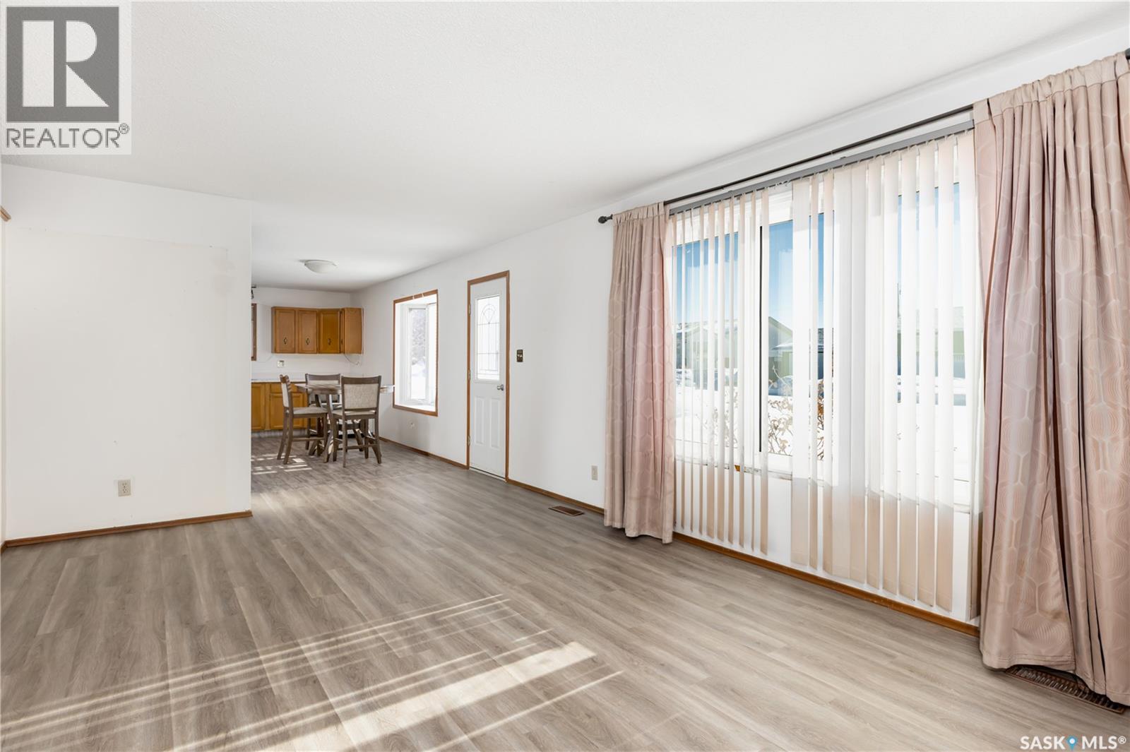 114 Saskatchewan Crescent, Kinistino, Saskatchewan  S0J 0A6 - Photo 6 - SK030096