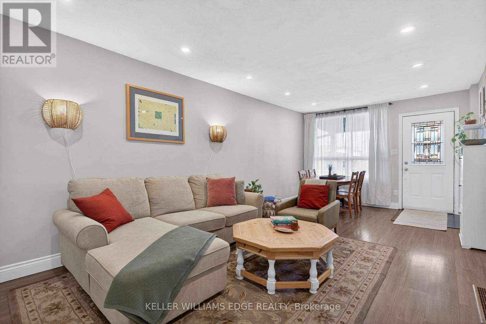 262 Britannia Avenue, Hamilton, Ontario  L8H 1X8 - Photo 2 - X12872582