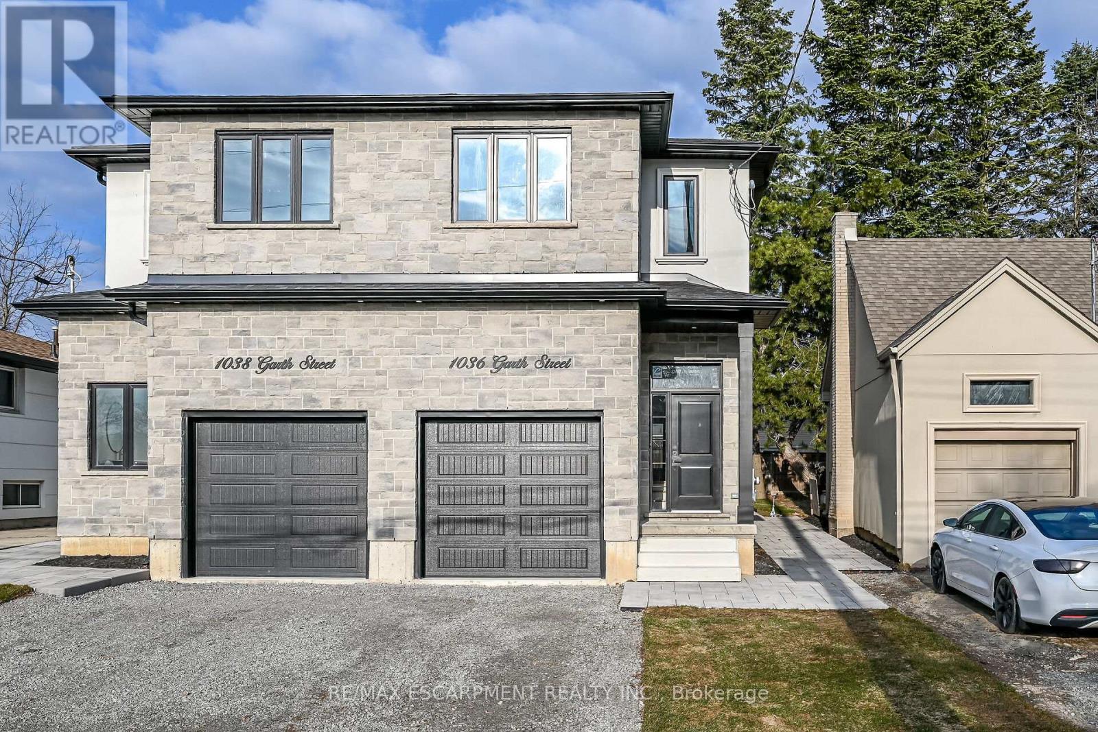 1036 GARTH STREET, Hamilton, Ontario