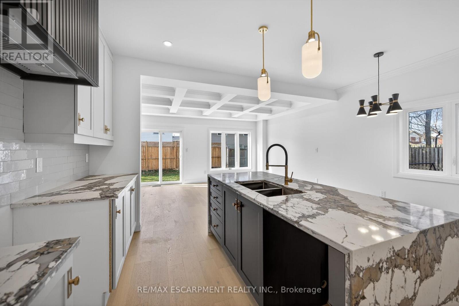 1036 Garth Street, Hamilton, Ontario  L9C 4L6 - Photo 12 - X12872588