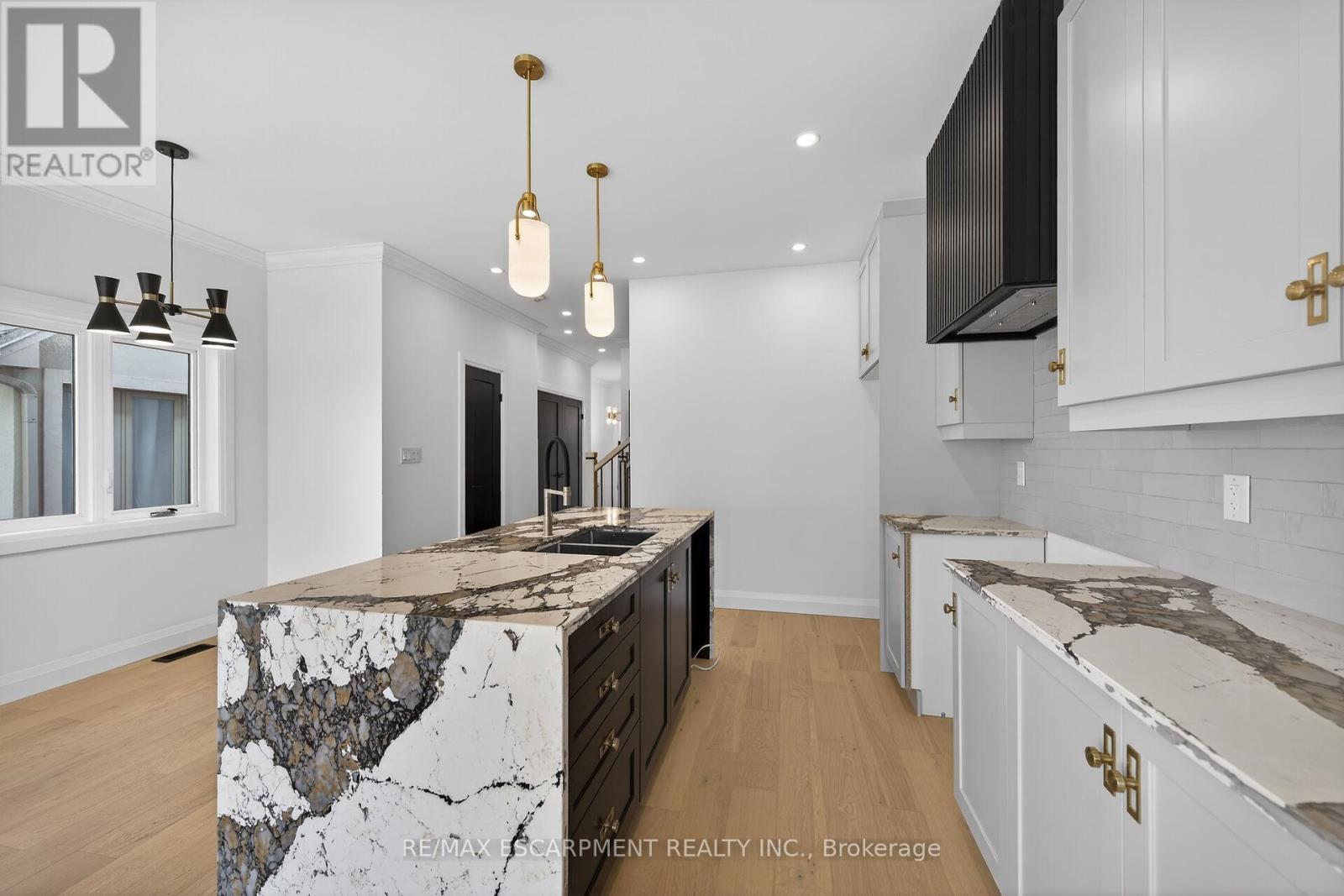 1036 Garth Street, Hamilton, Ontario  L9C 4L6 - Photo 14 - X12872588