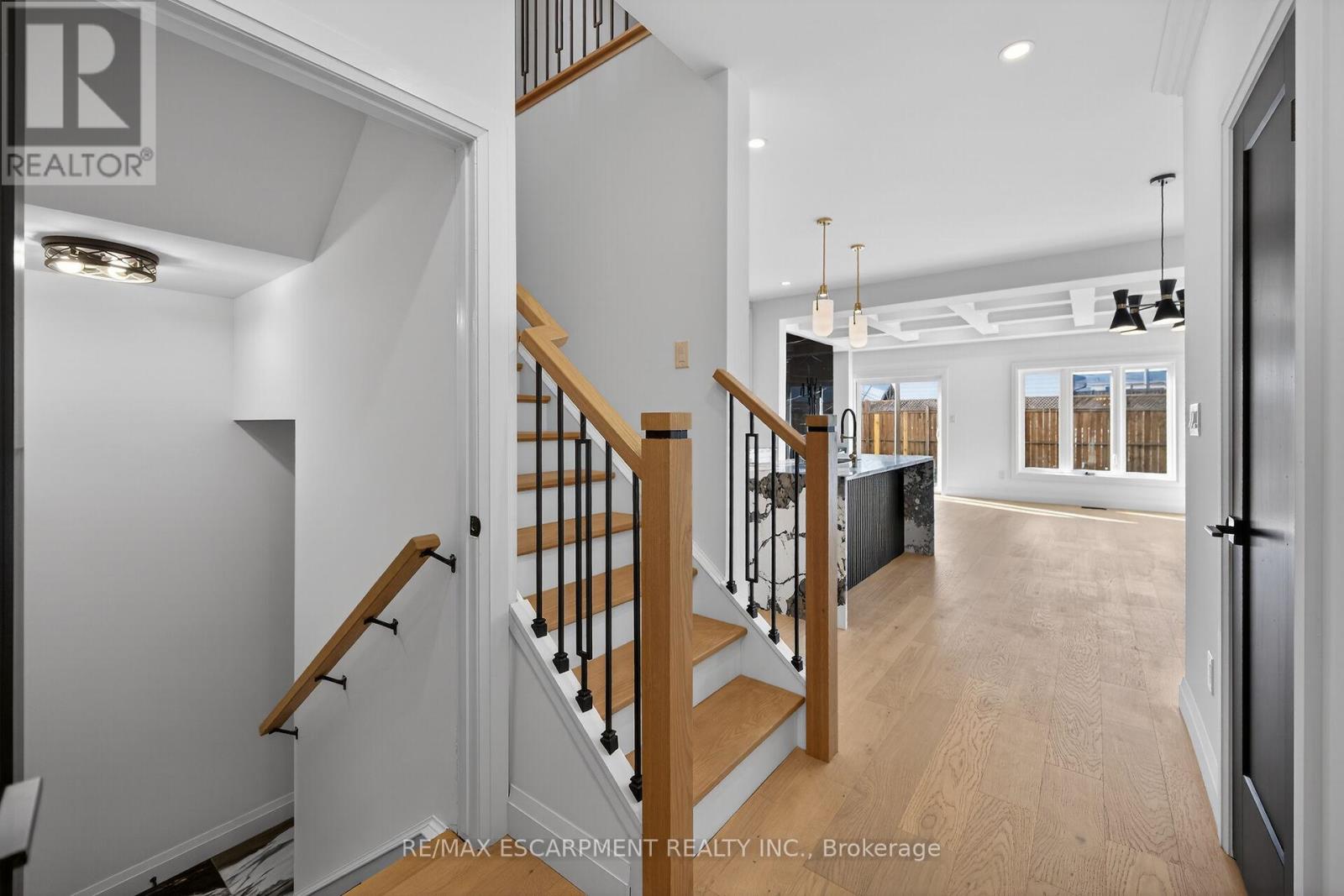 1036 Garth Street, Hamilton, Ontario  L9C 4L6 - Photo 6 - X12872588