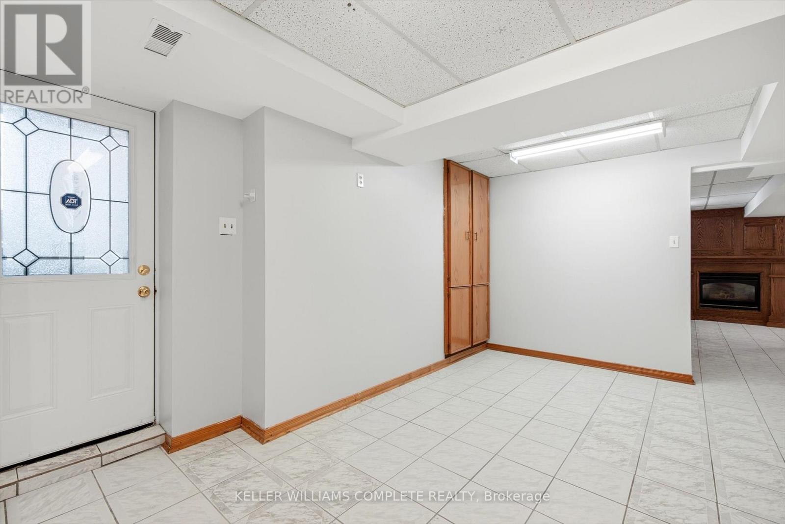 Lower - 114 Slinger Avenue, Hamilton, Ontario  L8J 2T1 - Photo 4 - X12872622