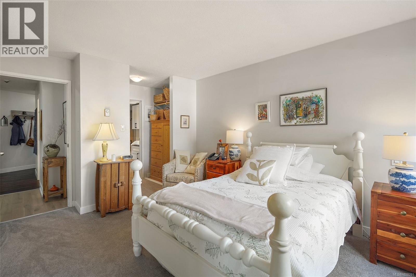 204 1252 Pandora Ave, Victoria, British Columbia  V8V 3R4 - Photo 10 - 1028291