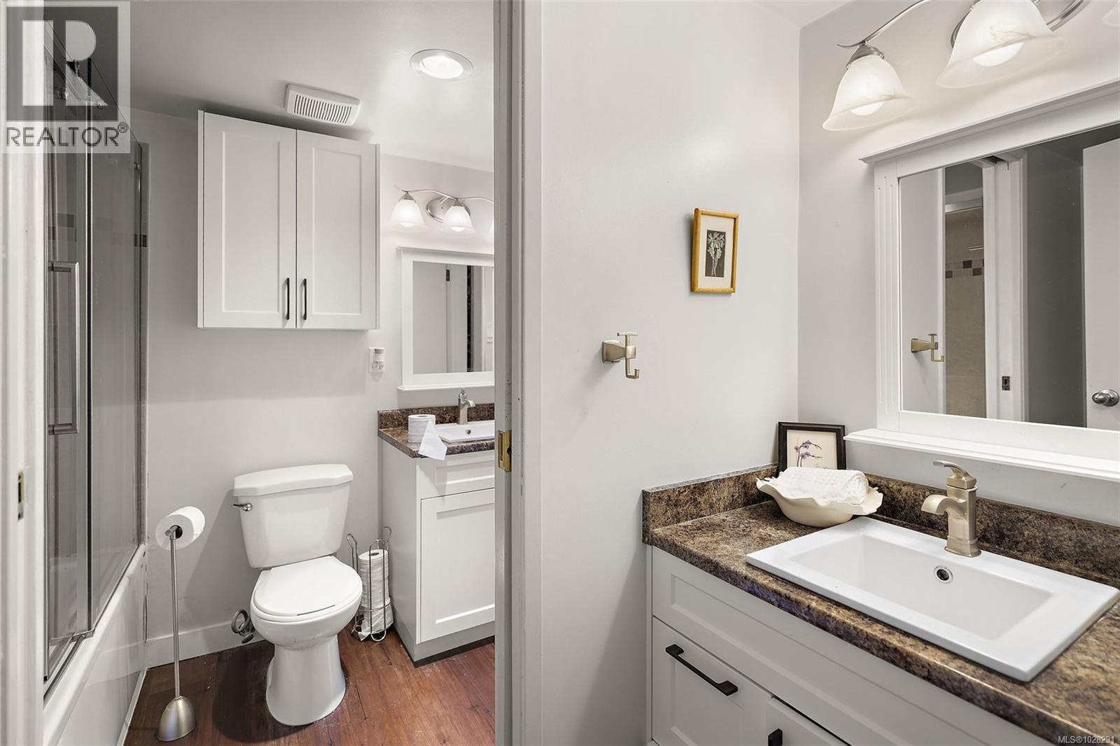 204 1252 Pandora Ave, Victoria, British Columbia  V8V 3R4 - Photo 13 - 1028291