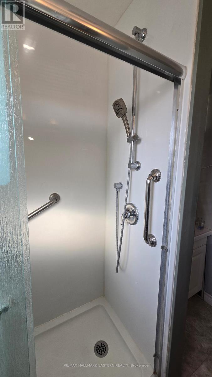 45 Goodfellow Road S, Peterborough (Otonabee Ward 1), Ontario  K9J 5W8 - Photo 15 - X12871032