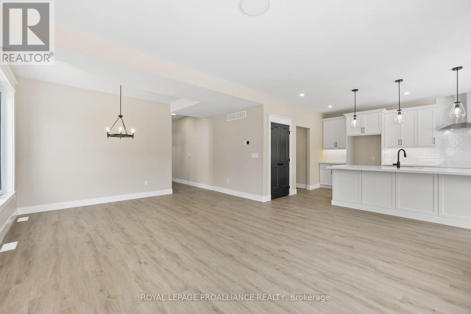 30 Hollingsworth Street, Cramahe, Ontario  K0K 1S0 - Photo 13 - X12421412