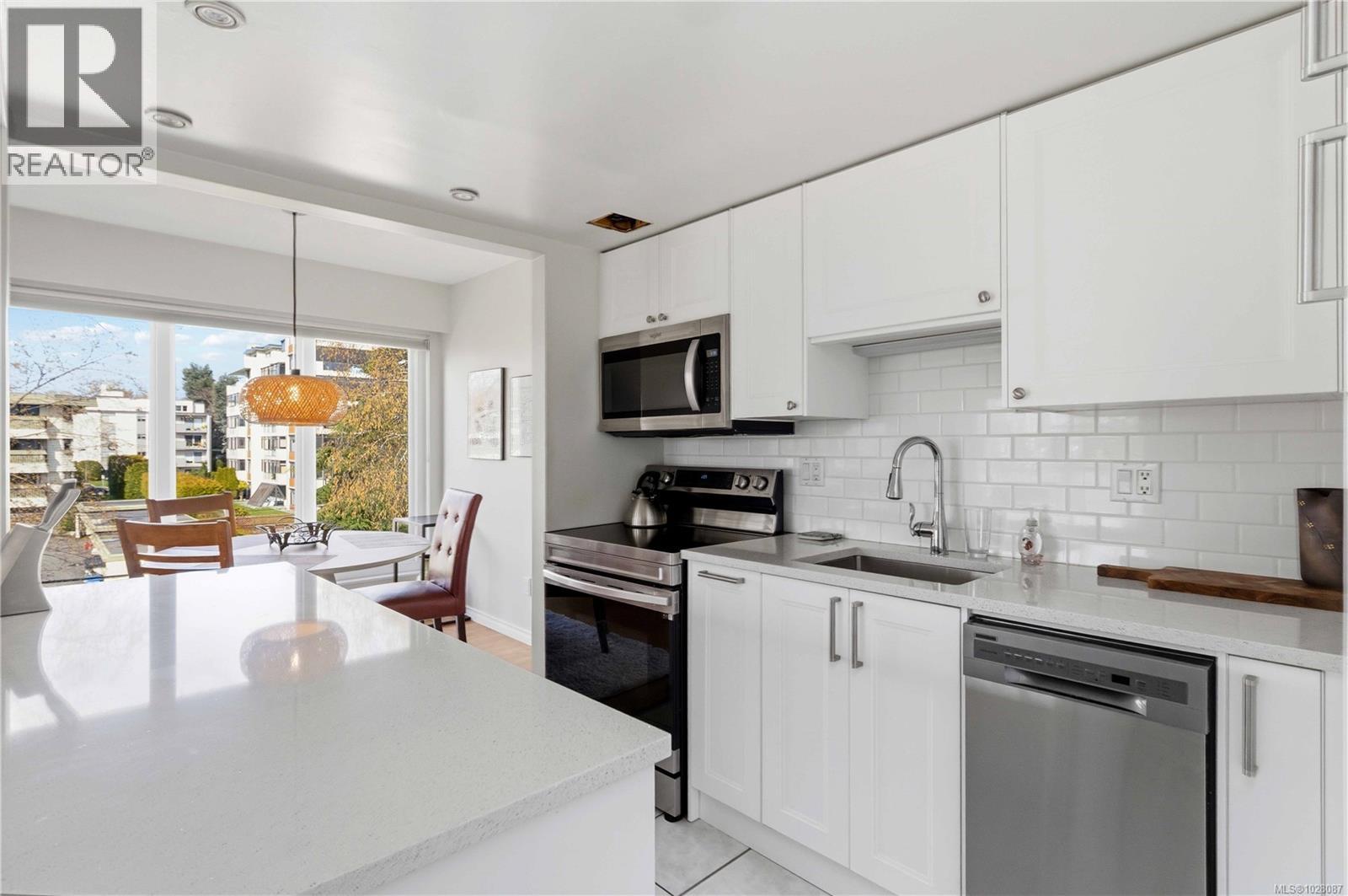 401 1151 Oscar St, Victoria, British Columbia  V8V 2X5 - Photo 10 - 1028087