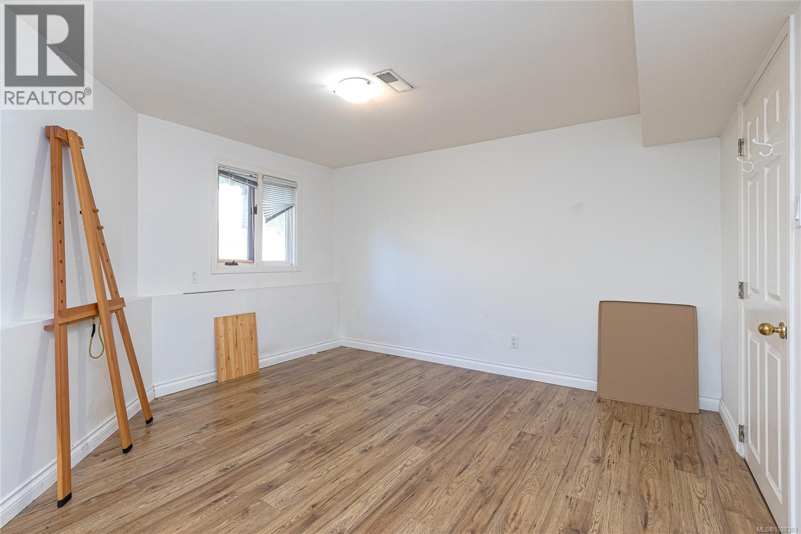 3910 Gibson Crt, Saanich, British Columbia  V8N 6E2 - Photo 17 - 1028381