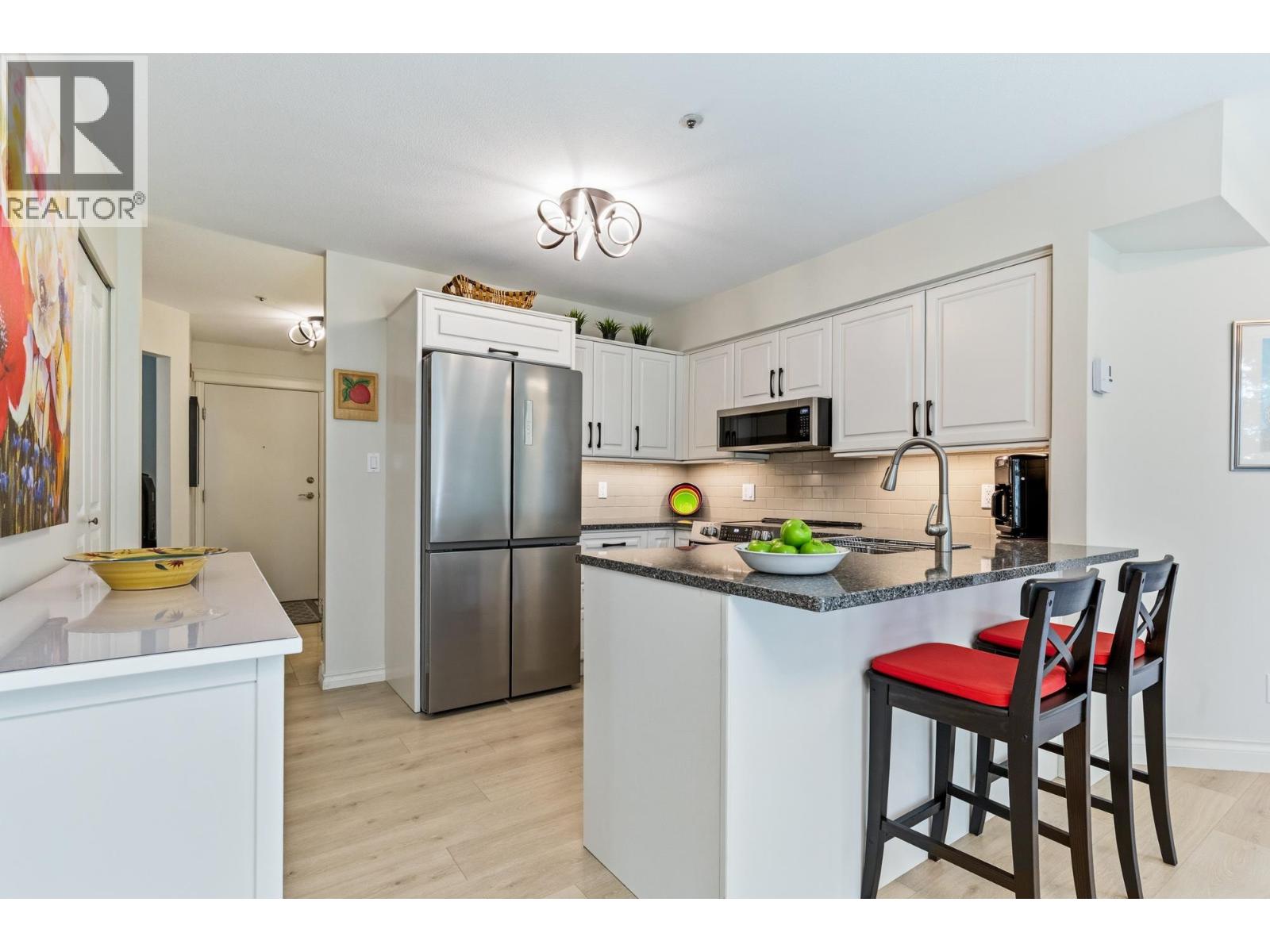 201 180 Ravine Drive, Port Moody, British Columbia  V3H 4Z3 - Photo 4 - R3093171