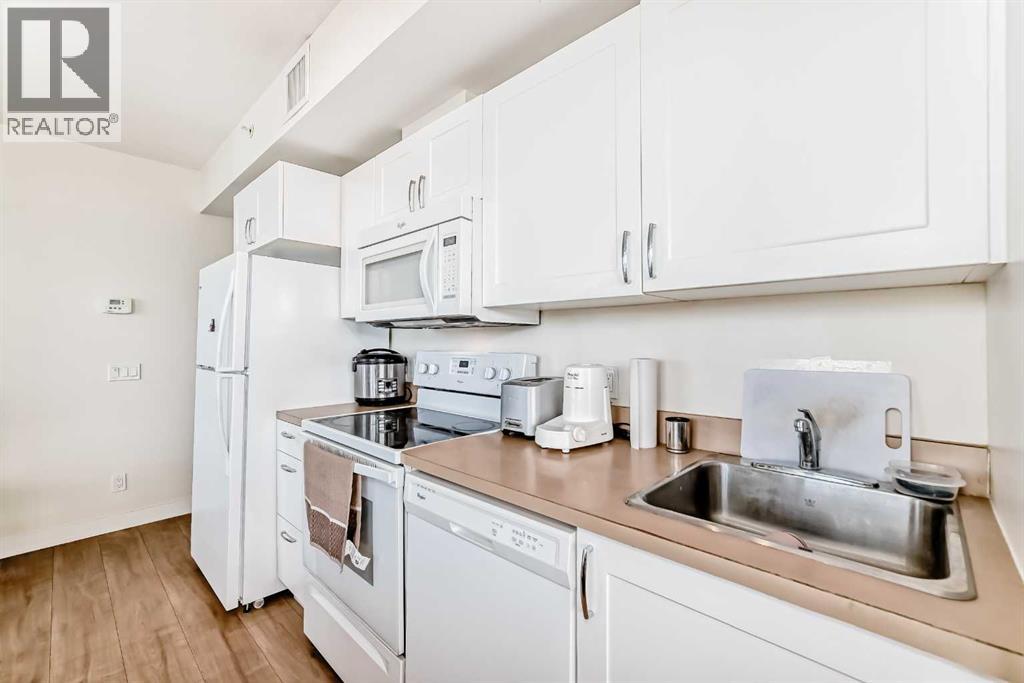 412, 10 Brentwood Common Nw, Calgary, Alberta  t2l 2l6 - Photo 9 - A2291877