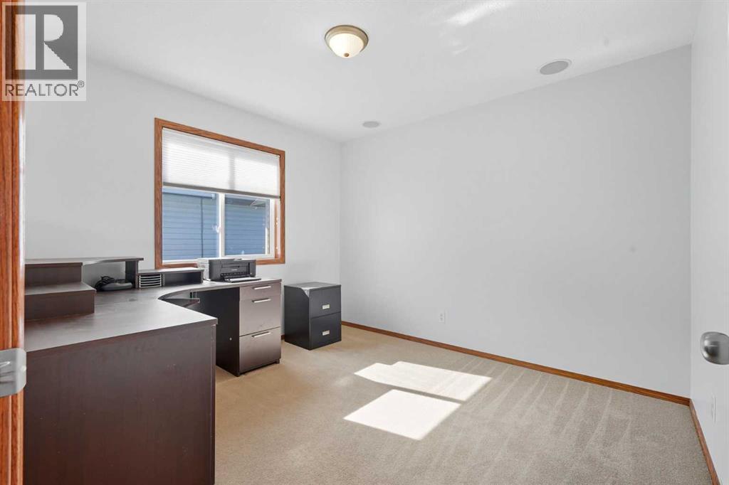 79 Hillcrest Boulevard, Strathmore, Alberta  T1P 0A4 - Photo 12 - A2292289