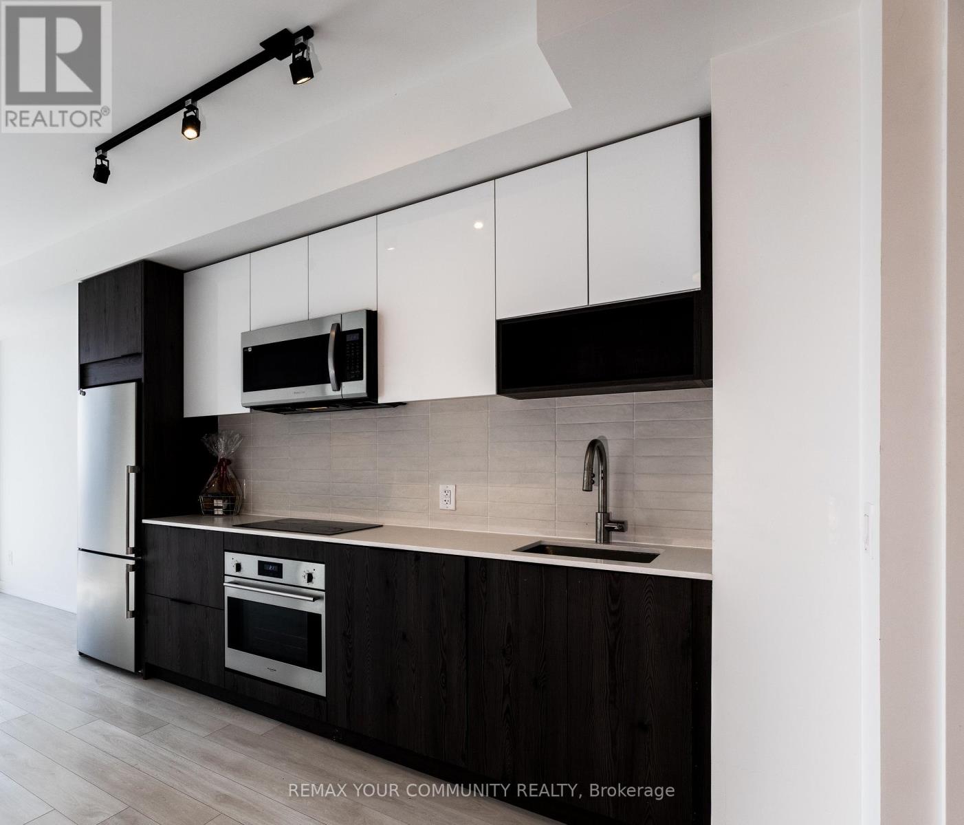 1903 - 5 Defries Street, Toronto, Ontario  M5A 0W7 - Photo 5 - C12868426