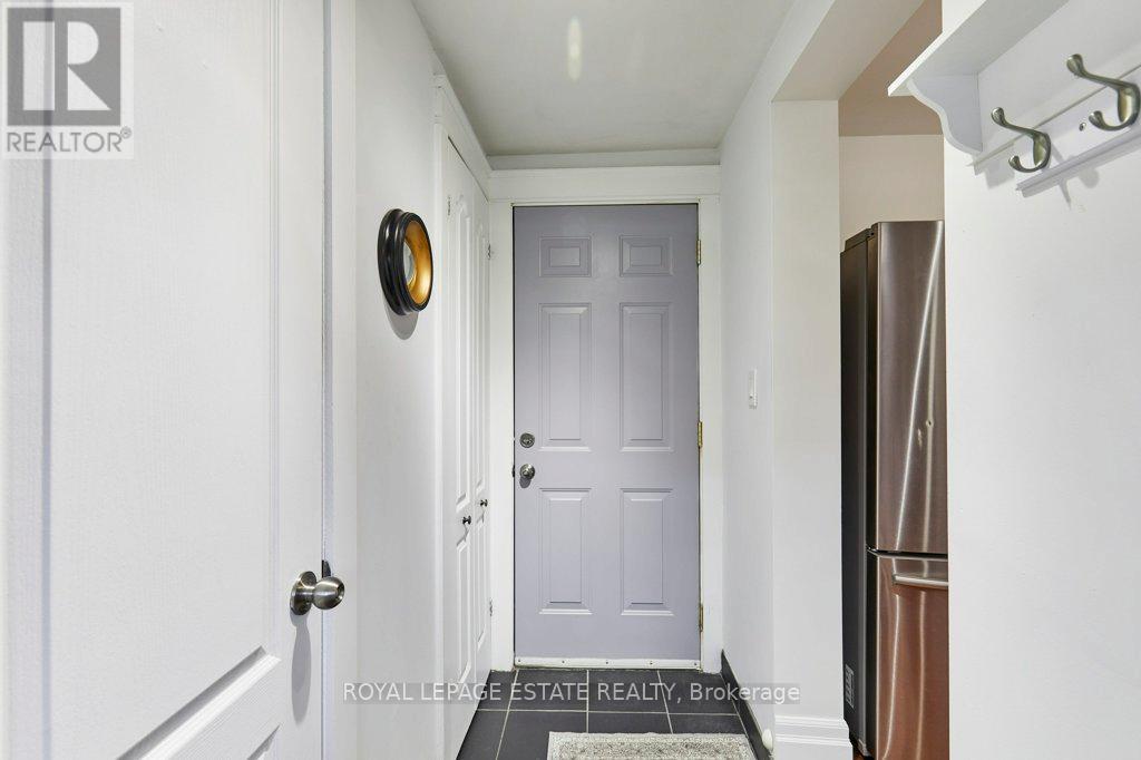 15 Squires Avenue, Toronto, Ontario  M4B 2R2 - Photo 14 - E12832778