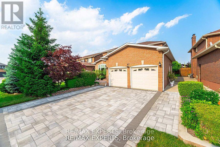 21 WILLIAMSBURG LANE, Vaughan, Ontario
